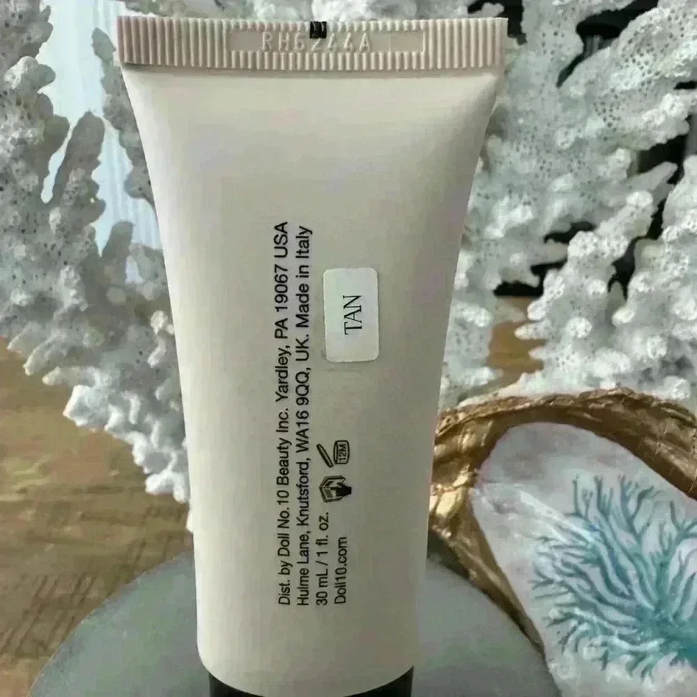 NEW Doll 10 Hydragel Foundation ~ Tan ~ NEW!